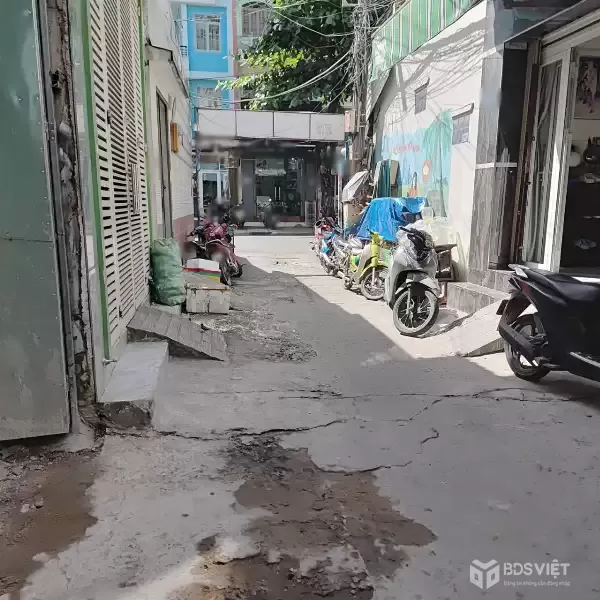 Nhà gần MT đường nhánh Dương Bá Trạc P1Q8