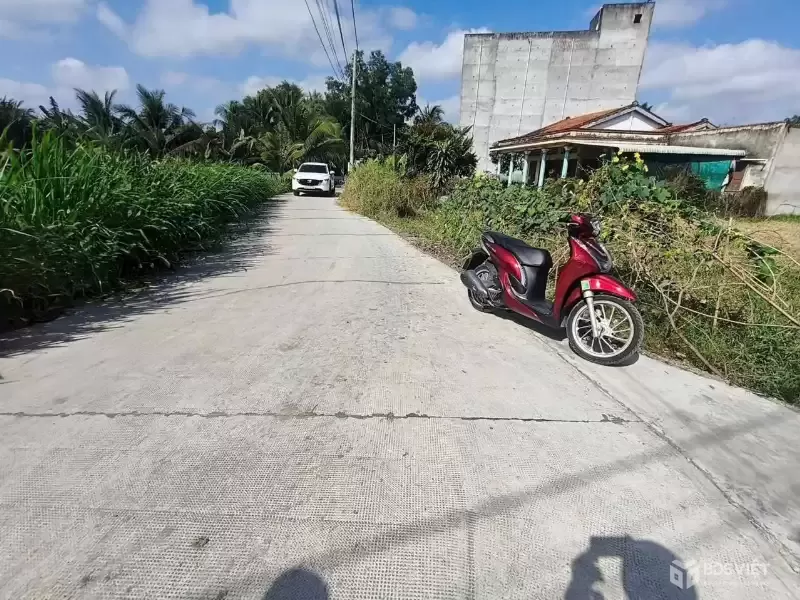 Bán đất thổ cư đường oto beton Nhựt Chánh dt 1000m2 full thổ giá 3,3 tỷ