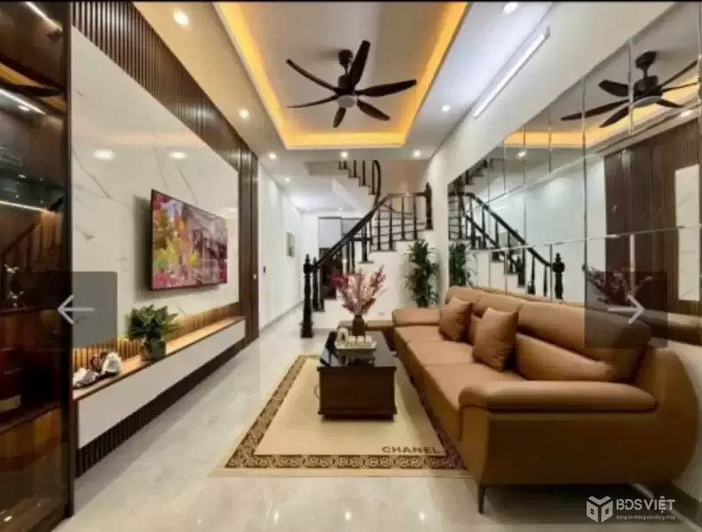 ???? NHÀ LÔ GÓC HUỲNH THÚC KHÁNG – 70M² – 5 TẦNG – MT 6M – Ô CHỜ THANG MÁY – 16 TỶ