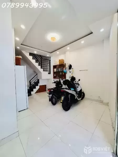 Bán nhà  quận 3 Cách Mạng Thán 8 hẻm gần 3m, 30m ngang 4.5m, giá chỉ 3 tỷ9