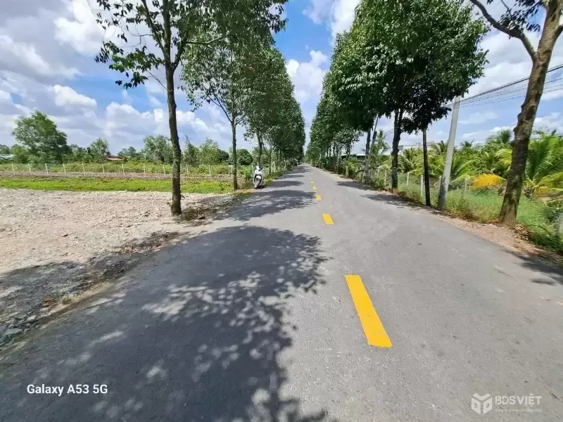 Bán đất mặt tiền đường ấp 10, xã Lương Hòa dt 2900m2 (300m2 thổ ) giá 13 tỷ