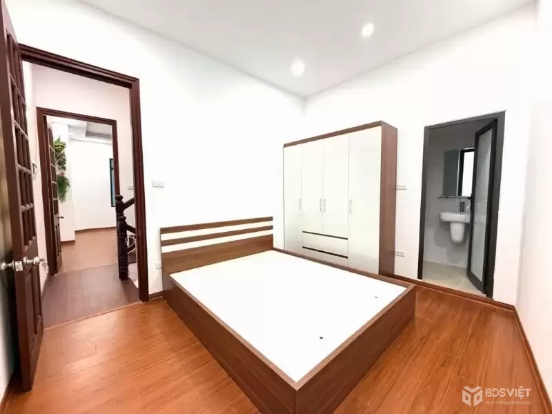 phan kế bính 50m x5 tầng x mặt tiền 5m2 giá 13,9 tỷ- 2 thoáng,gần phố