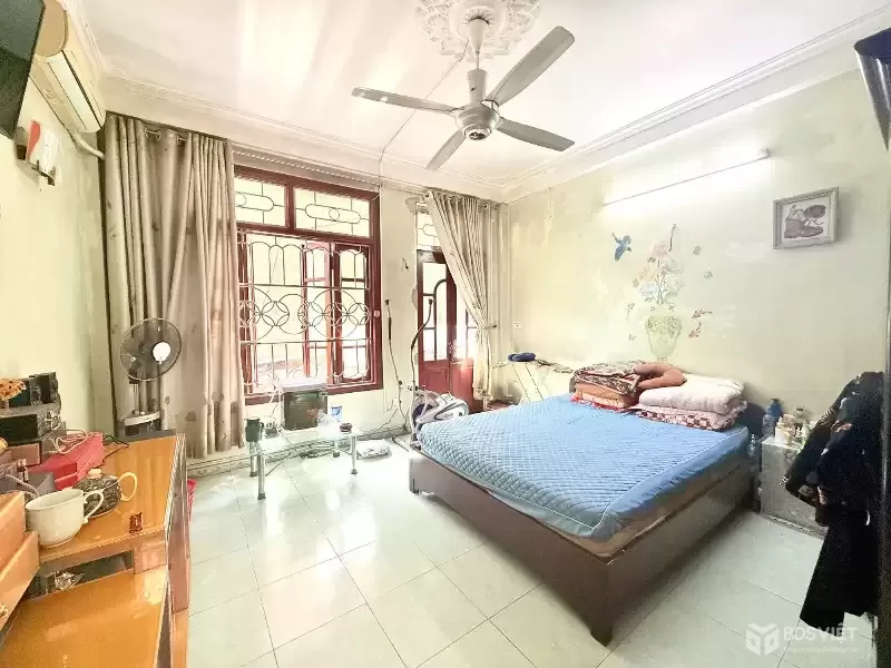 Bán Nhà Minh Khai 40m2. 4 tầng. mặt tiền 4.4m. giá 9.3 Tỷ Hai Bà Trưng Hà Nội