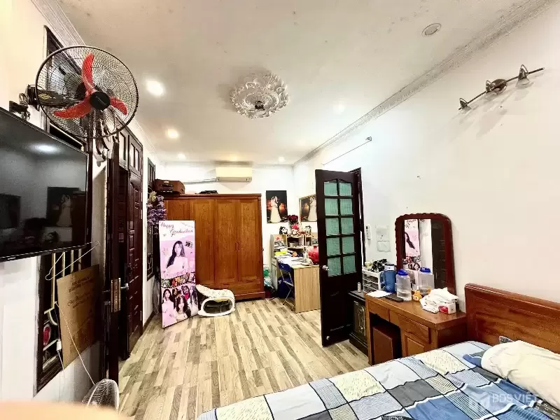 Bán Nhà Kim Ngưu 28m2. 4 tầng. mặt tiền 4.3m. giá 9.6 tỷ Hai Bà Trưng Hà Nội