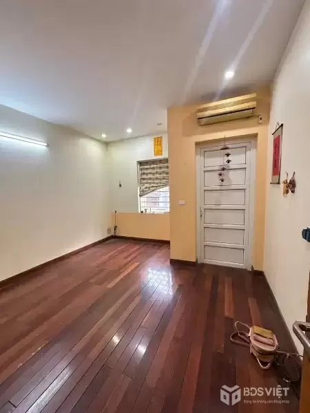 BÁN NHÀ BỒ ĐỀ - 5 TẦNG - GARA - THÔNG HỒNG TIẾN - Ô TÔ 7 CHỖ