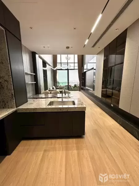 BÁN NHÀ ĐẸP Tư Đình - Long Biên
???? 8 tầng thang máy – ô tô vào nhà – full nội thất cao cấp