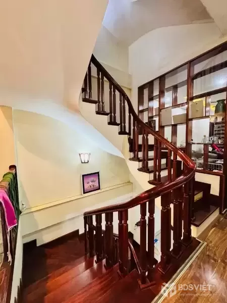 nhật chiêu tây hồ 57m x5 tầng mặt tiền 4m 20,9 tỷ ngõ thông,cách 10m ra mặt hồ