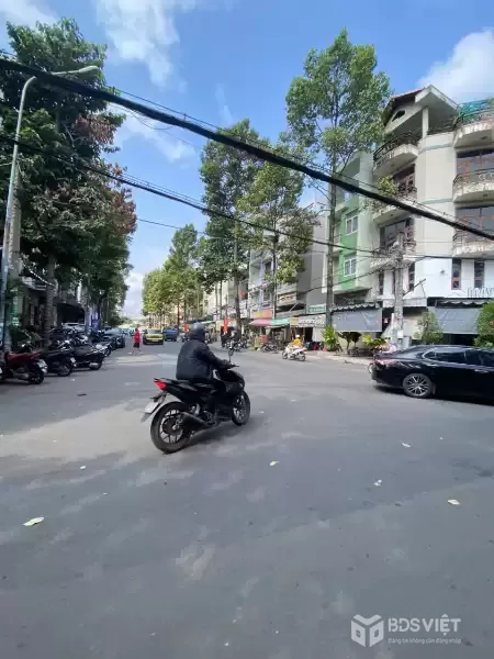 Bán nhà hẻm xe hơi Nguyễn Gia Trí, Bình Thạnh, 170m2, HDT 30tr, 23 tỷ, xây cao