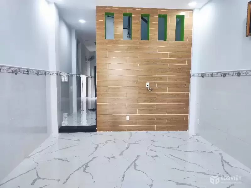 CẦN BÁN 80M2 NHÀ 2 TẤM ĐẸP LUNG LINH ĐƯỜNG XE TANK