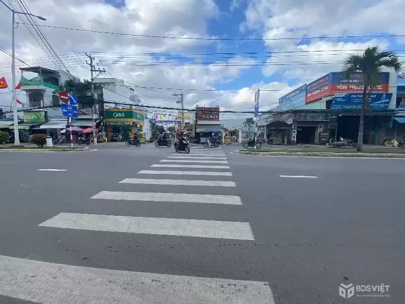 Bán đất mặt tiền Cầu Bè gần 23/10 Nha Trang, DT 118m2 ngang 5.3m, kinh doanh tốt, giá 5.9 tỷ