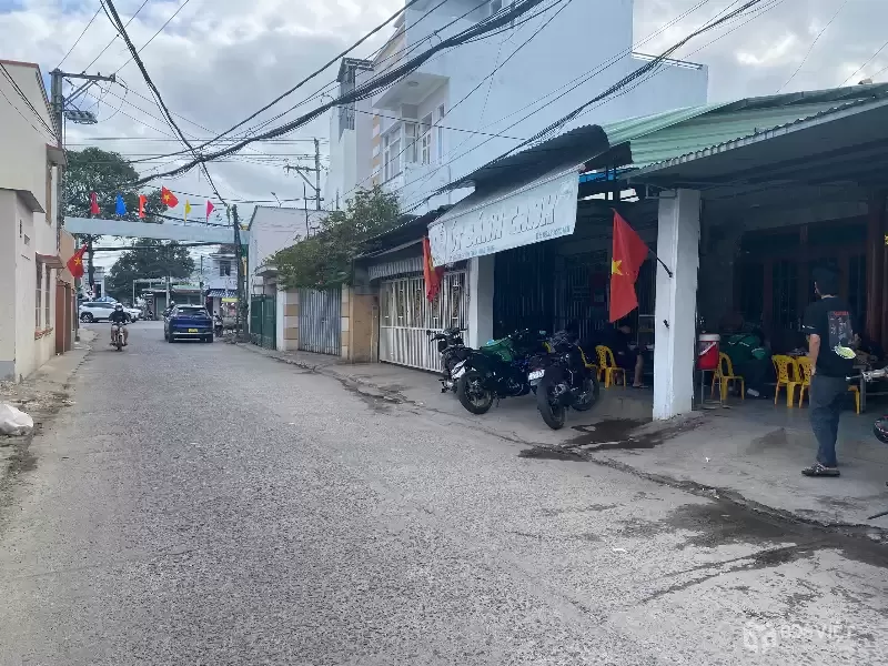 Bán đất mặt tiền Cầu Bè gần 23/10 Nha Trang, DT 118m2 ngang 5.3m, kinh doanh tốt, giá 5.9 tỷ