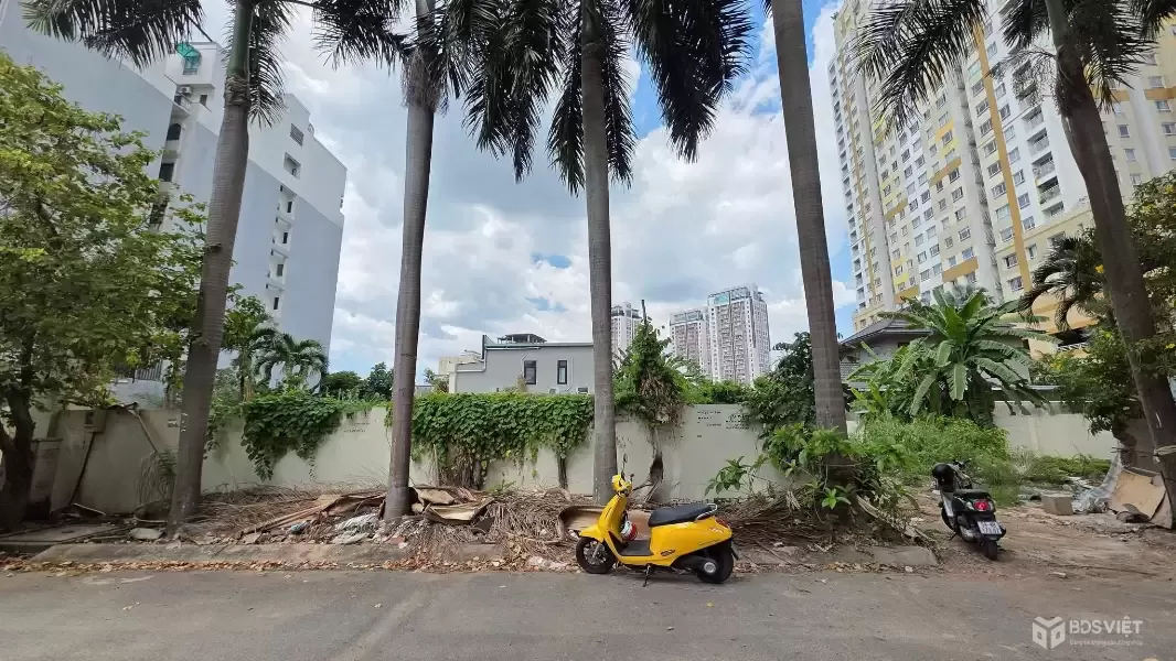 Bán đất ngang lớn Thảo Điền (Q2 cũ), 318m2, nội khu Đường 66. Giá 210tr/m2. SHR