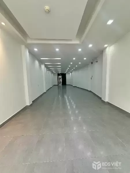 Bán nhà mặt phố Quốc Hương, Thảo Điền, Q2 cũ, 120m2, Hầm 5 tầng,HDT 110tr. 54.9 tỷ