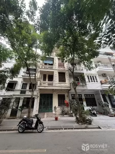 Bán Nhà Đầm Trấu 47m2. 5 tầng. mặt tiền 6m. giá 20 TỶ Hai Bà Trưng Hà Nội