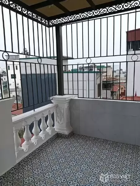 Bán Nhà Minh Khai 37/40m2. 6 tầng. mặt tiền 5.5m. giá 18.2 tỷ Hai Bà Trưng Hà Nội