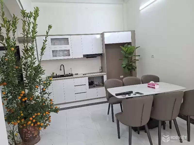 NHÀ LÔ GÓC – NGÕ Ô TÔ TẢI – CÁCH PHỐ HOÀNG HOA THÁM HƠN 20M
Căn nhà hiếm trong khu Ba Đình, vị trí cực đẹp – ở sướng, đi lại thuận tiện, có thể kinh doanh