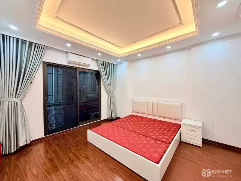 Bán Nhà Pháo Đài Láng 31m2. 5 tầng. mặt tiền 3.2m. giá 9.9 tỷ Đống Đa Hà Nội