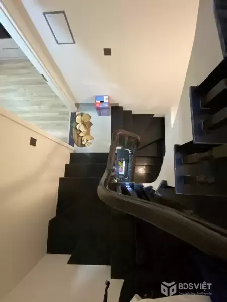 NHÀ ĐẸP TRUNG TÂM CẦU GIẤY – NGÕ NÔNG RỘNG – MỘT BƯỚC RA PHỐ