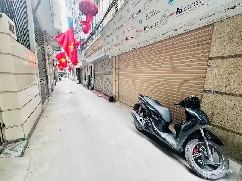 Bán Nhà Bạch Đằng 33.5m2. 5 tầng. mặt tiền 4.8m giá 12.5 tỷ Hai Bà Trưng Hà Nội