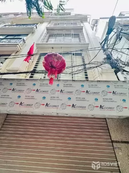 Bán Nhà Bạch Đằng 33.5m2. 5 tầng. mặt tiền 4.8m giá 12.5 tỷ Hai Bà Trưng Hà Nội