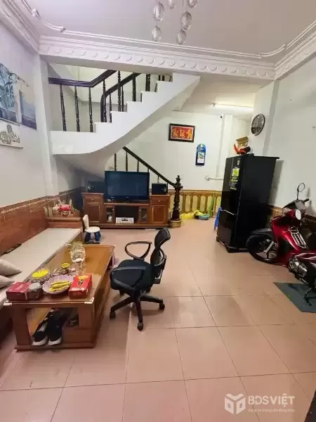 Bán Nhà Trần Khát Chân 31/35m2. 6 tầng. mặt tiền 4.33m. giá 12 Tỷ Hai Bà Trưng Hà Nội