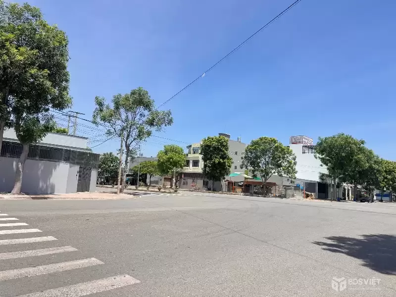 ĐẤT LÔ GÓC 2 MẶT TIỀN KDC CHÂU THỚI – BÌNH AN, DĨ AN  150M²  NGANG 7.5M  6.4 TỶ