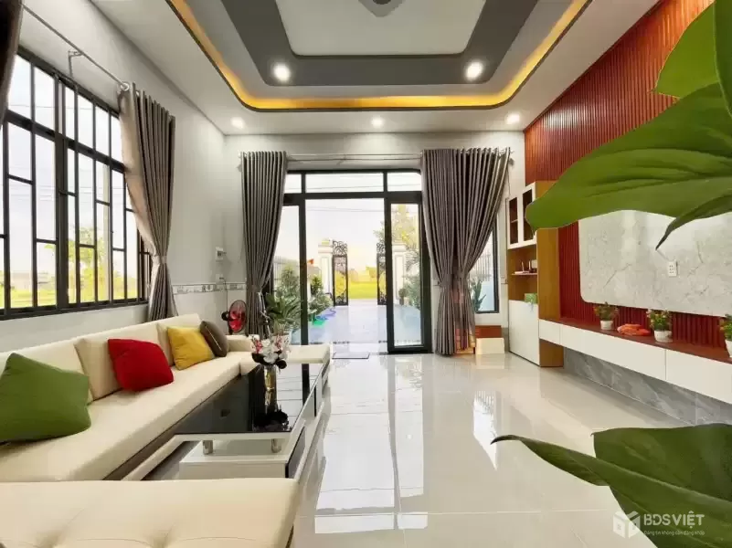 Bán nhà mặt tiền Rừng Dầu, Mỹ Hạnh Bắc dt 175m2 đã hoàn công , 1 lầu ,3pn 3wc giá 3,8 tỷ