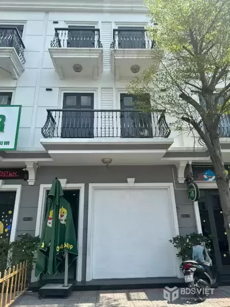 NHÀ ĐẸP - GIÁ TỐT -  Chính chủ Bán Căn Vincom Số 1 Hùng Vương, Tp Mỹ Tho, Tiền Giang