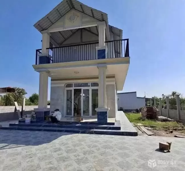 Bán nhà vườn tdt 1276,5m2 chưa thổ xã Bình Đức 1 lửng 2pn,2wc giá chốt 2,8 tỷ