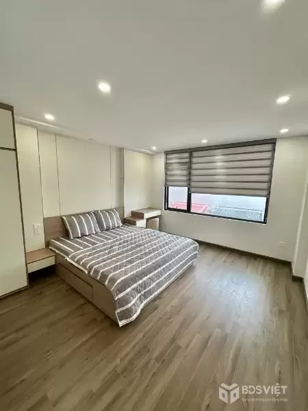 kim mã DT 40m x6 tầng thang máy,lô góc,10m ra mặt phố giá 16,5 tỷ