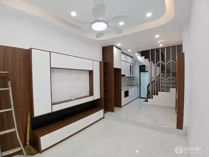 PHÂN KHÚC HIẾM TẦM TIỀN NGỌC THỤY 32M 5 TẦNG MT 3,5M 7 TỶ, NGÕ Ô TÔ TRÁNH NHÀ MỚI XÂY VỀ Ở NGAY