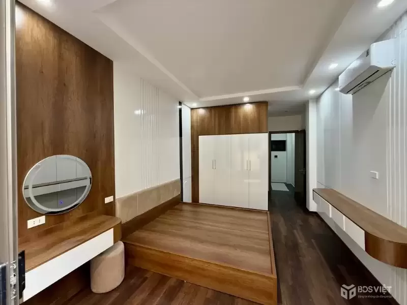 hoàng hoa thám 36m x5 tầng 10,9 tỷ nhà mới,gần phố,gần hồ tây