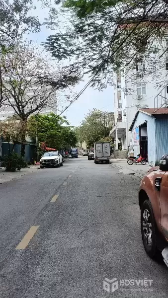 Bán Đất phân lô,  vỉa hè , phường Cự khối Long Biên.