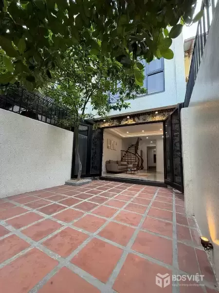 BÁN NHÀ DÂN XÂY RẤT CHẮC CHẮN VÀ HIỆN ĐẠI TẠI PHỐ LỆ MẬT, PHƯỜNG VIỆT HƯNG, LONG BIÊN