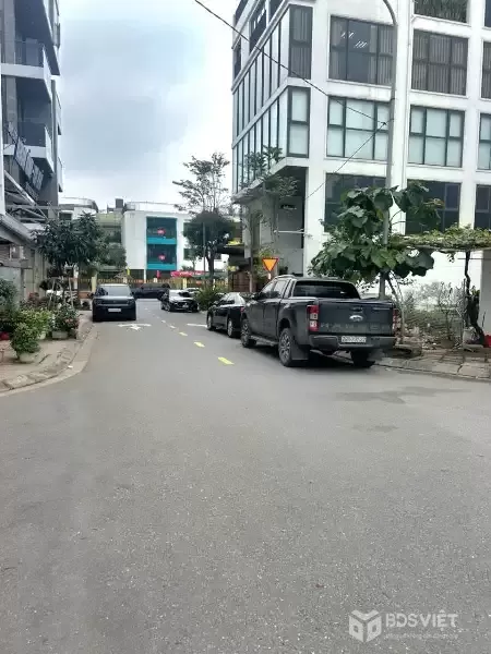 BÁN ĐẤT PHÂN LÔ KHU TĐC NGỌC THỤY - GARA - ÔTÔ TRÁNH GIÁ TỐT