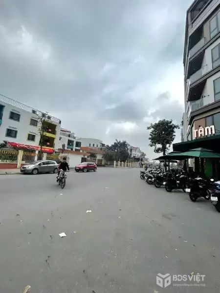 BÁN ĐẤT PHÂN LÔ KHU TĐC NGỌC THỤY - GARA - ÔTÔ TRÁNH GIÁ TỐT