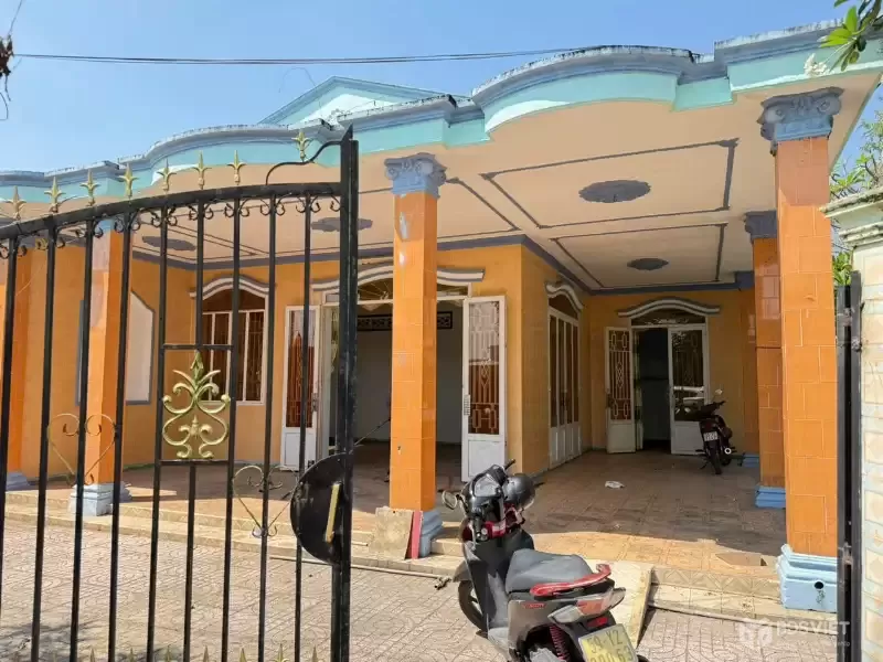 Bán nhà góc 2 mt đường Trương Thị Nguýt , Phú Hòa Đông tdt 261m2 m 3pn , 2wc giá 2,8 tỷ