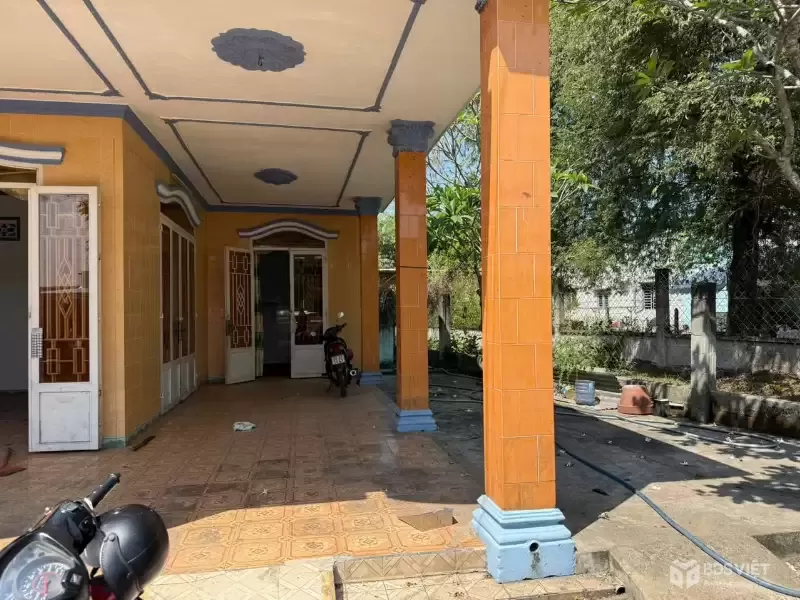 Bán nhà góc 2 mt đường Trương Thị Nguýt , Phú Hòa Đông tdt 261m2 m 3pn , 2wc giá 2,8 tỷ