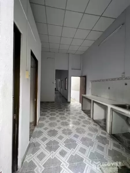 Bán nhà cấp 4 hẻm Lê Thị Bay , Tân Thạnh Đông dt 140m2 ,2pn,2wc giá 2,55 tỷ