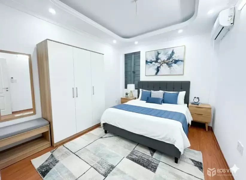 Bán Nhà Đê La Thành 36m2. 5 tầng. mặt tiền 3.4m. giá 10.9 Tỷ Đống Đa Hà Nội