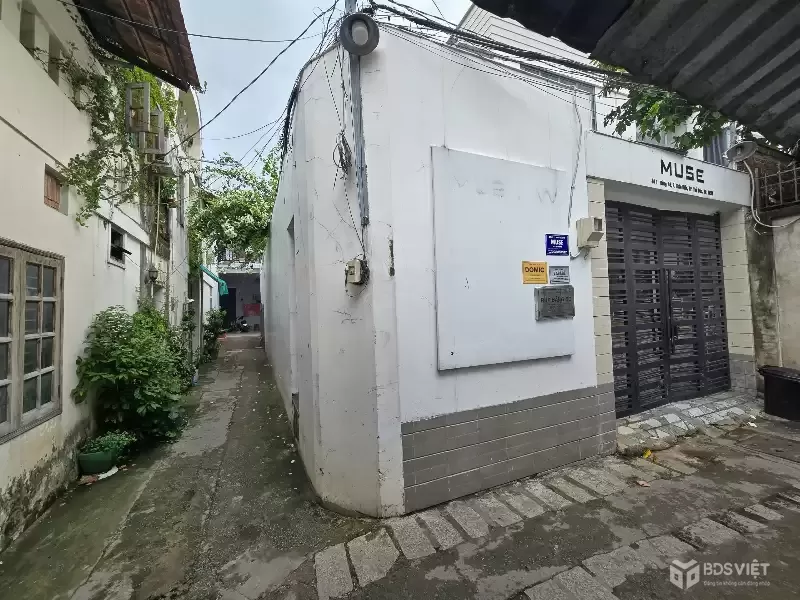 Chưa đến 100tr/m2! Bán biệt thự Thảo Điền Q2 cũ - 406m2, Sổ Hồng, HDT 40tr