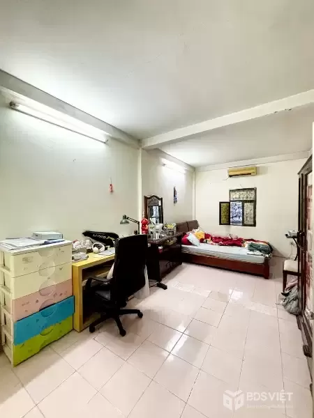 Bán Nhà Minh Khai 44m2. 5 tầng.  mặt tiền 5.4m. giá 17.5 tỷ Hai Bà Trưng Hà Nội