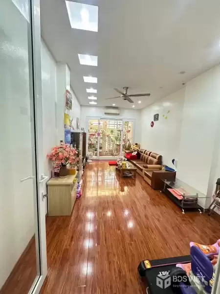 Bán Nhà Nguyễn An Ninh 44m2. 5 tầng. mặt tiền 3.4m. giá 15 tỷ Hoàng Mai Hà Nội