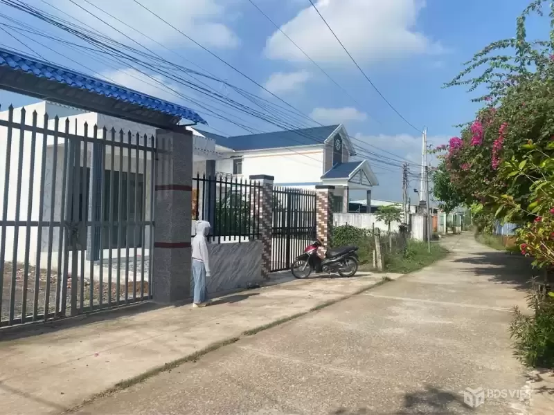 Bán nhà vườn mới xây Thạnh Đức tdt 1170m2 (150m2 thổ) có ao cá giá 3 tỷ