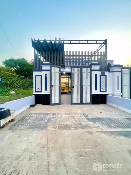 Bán nhà cấp 4 đẹp mới xây Tân Thạnh Đông dt 160m2 full thổ 2pn, 1wc giá 2,95 tỷ