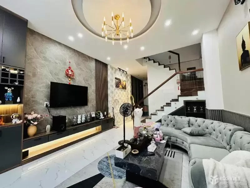 Bán nhà 3 tầng đường Núi Thành, Hải Châu, Đà Nẵng – Nhà kiên cố, vị trí trung tâm.