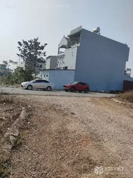 Bán gấp giá rẻ Hòa Lạc 100m, đất phân lô, mặt tiền 4.5m, 3.5 tỷ Hà Nội.