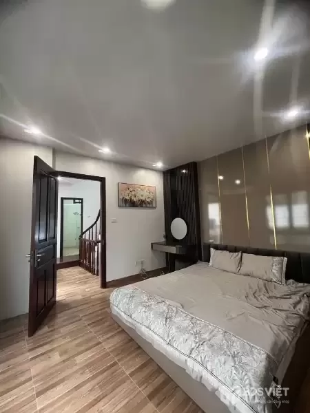 mặt phố đồng cổ tây hồ 31m x6 tầng 15,5 tỷ kinh doanh,ô tô tránh đỗ,gần hồ