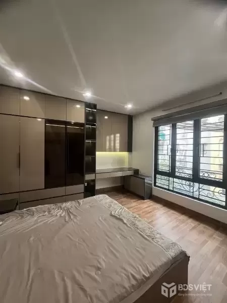 mặt phố đồng cổ tây hồ 31m x6 tầng 15,5 tỷ kinh doanh,ô tô tránh đỗ,gần hồ