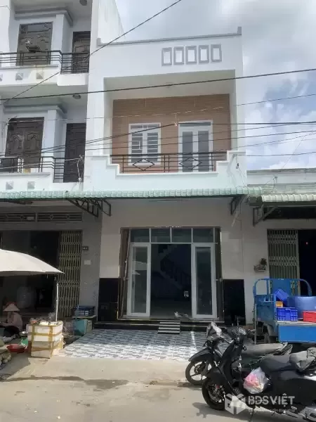 Bán nhà mặt tiền đường số 14, KDC Thuận Đạo, thị trấn Bến Lức dt 87,3m2 1 lầu 3pn,3wc giá  4,65 tỷ